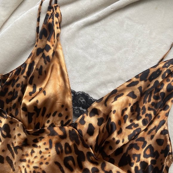 Gorgeous silk leopard midi dress VINTAGE - Picture 2 of 3